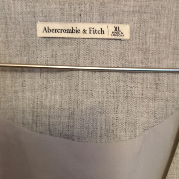 NWOT Abercrombie & Fitch XL Grey Tailored Vest - Picture 2 of 8